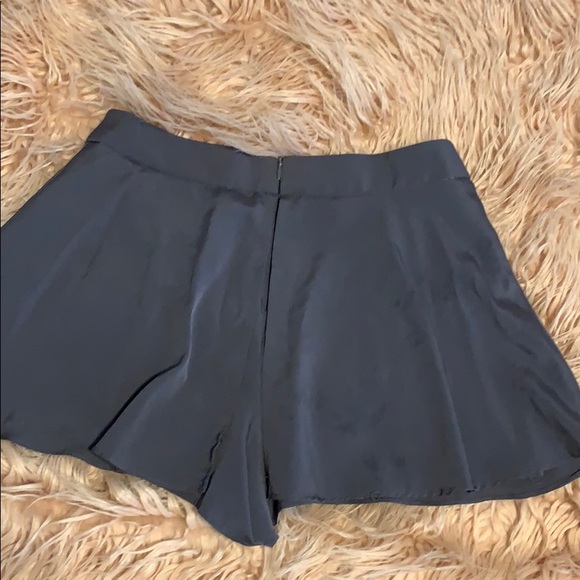 Forever 21 skort - Picture 2 of 3
